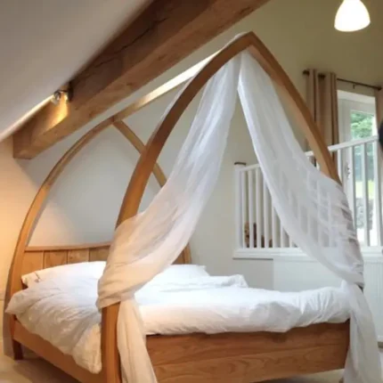 【Furniture】Solid Oak Four* Poster* Bed With Drapes*